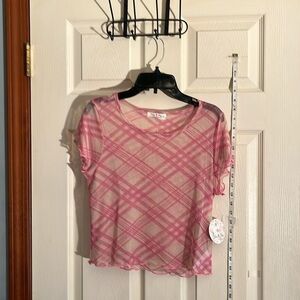 NWT-Jolie&Joy-L-cream& pink plaid-sheer,stretchy, lightweight ,short sleeve top.